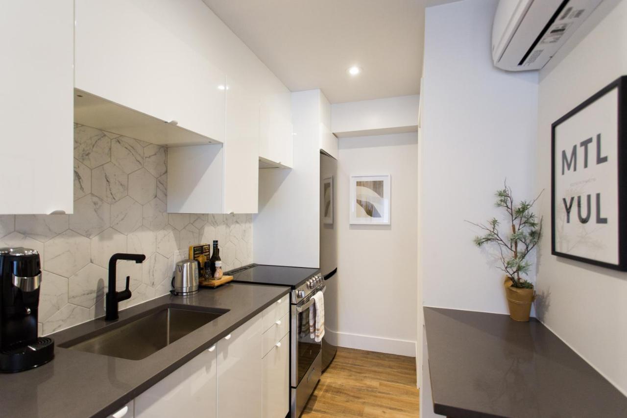 Romantic Studio In The Heart Of Little Italy By Den Stays มอนทรีอัล ภายนอก รูปภาพ